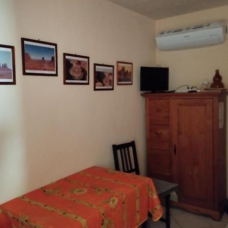 L'Orangette Bed & Breakfast Regusse Luaran gambar